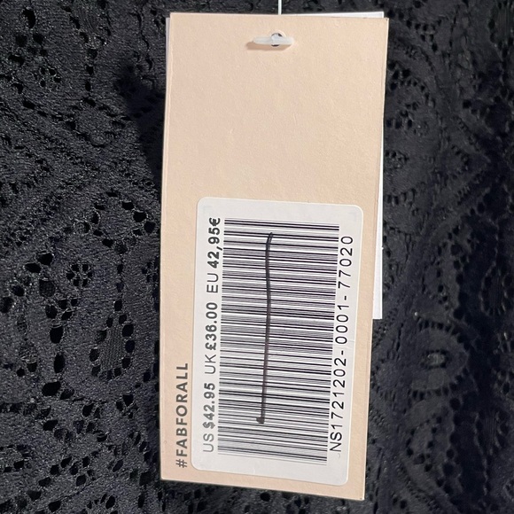 Just Fab Lace Skirt - Picture 5 of 5